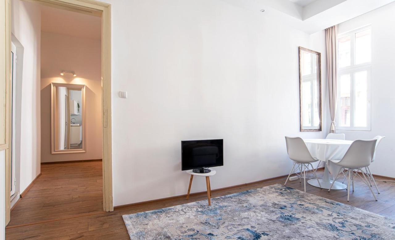 Supreme Luxury Top Central 1 Bedroom Apartment โซเฟีย ภายนอก รูปภาพ